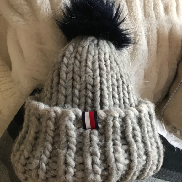 Tommy Hilfiger hat and scarf (unisex) - Picture 3 of 4